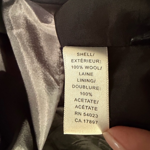 Banana Republic Pretty Black Blazer and Skirt Set - Picture 4 of 4